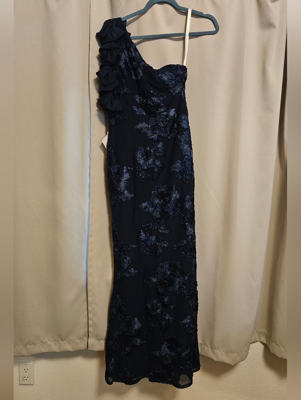 Azazie Jezebel Navy Maxi Dress Size 6